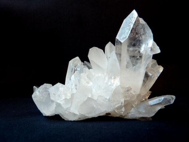 Meaning of Quartz (What it is, Concept and Definition)